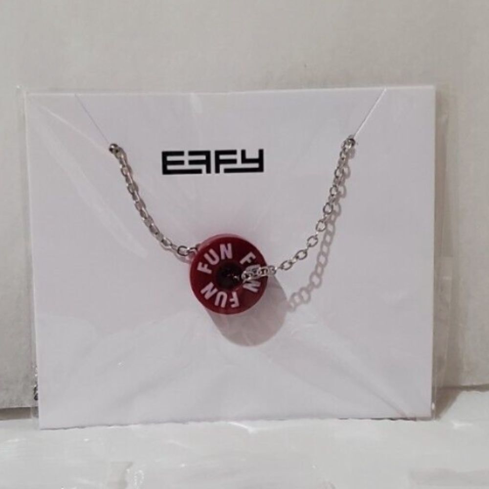 5 Carnival Barrel Of FUN Charms Red Barrel & Necklace & 4 Barrels PINK WHITE BLU - Picture 2 of 12